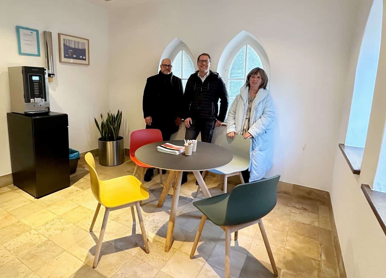 besucherraum friedhof