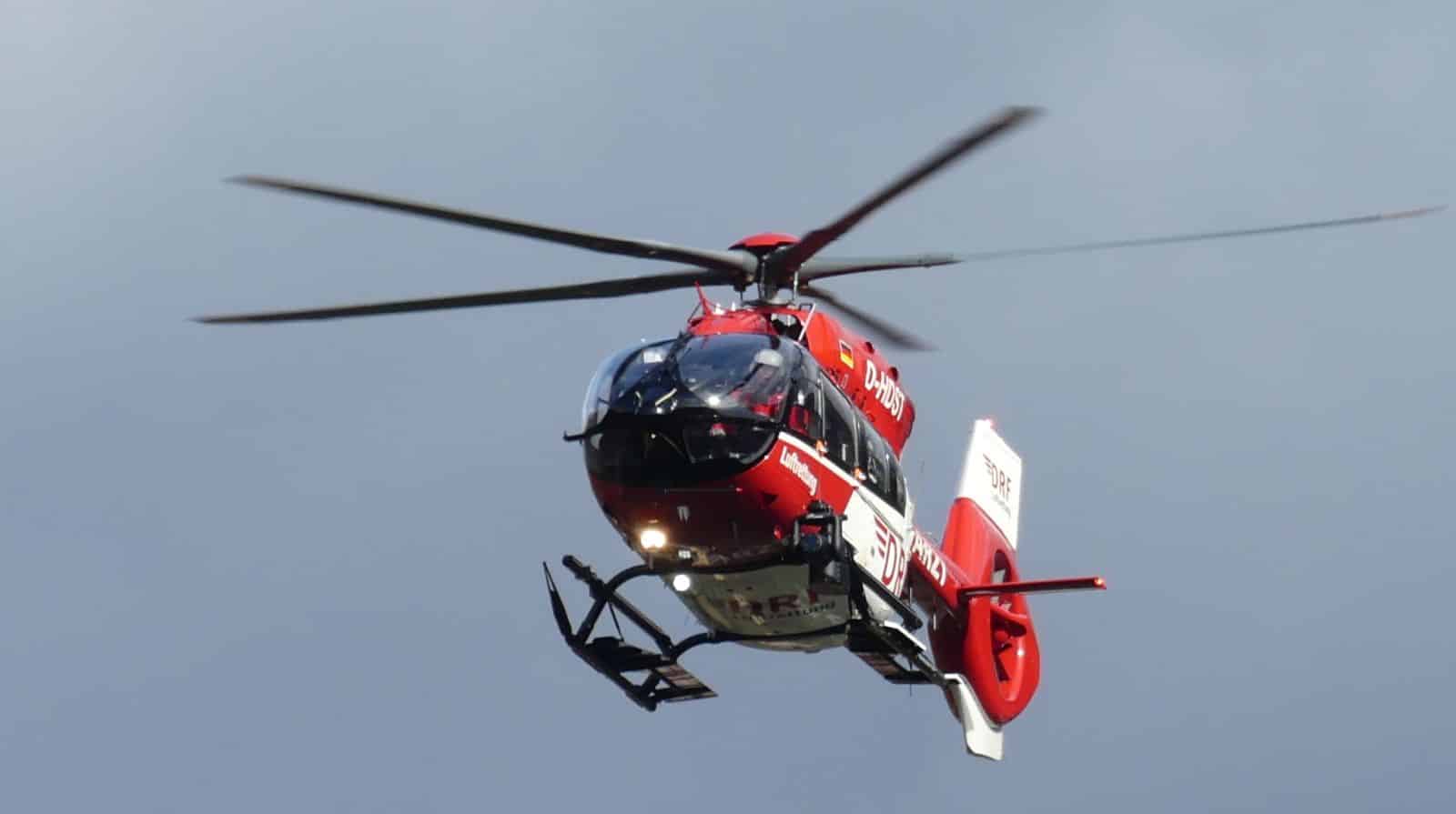rettungshubschrauber anflug bernecksportplatz dk 130323 (4)