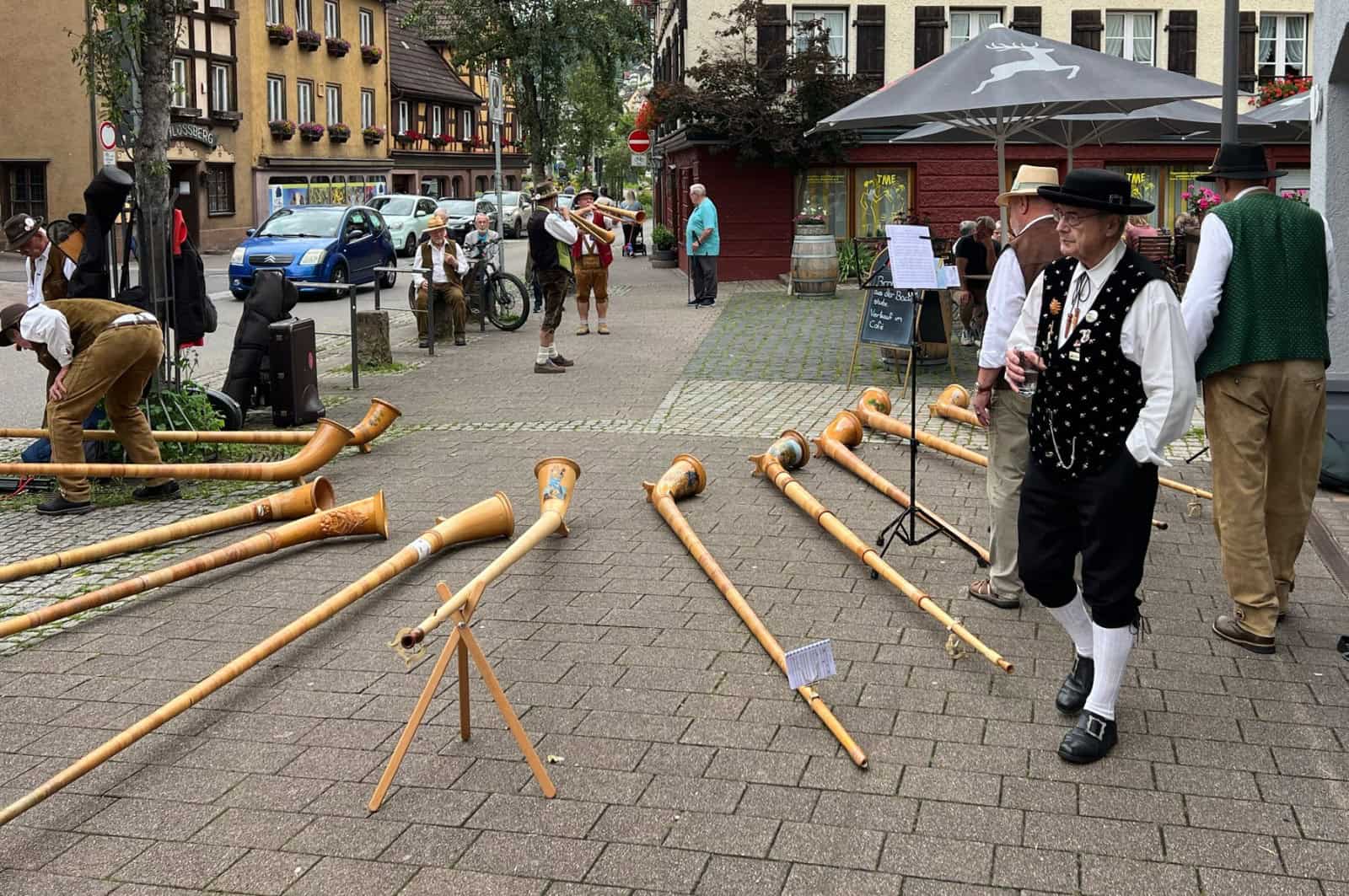 alphornbläser hirschbrunnen dk 060724