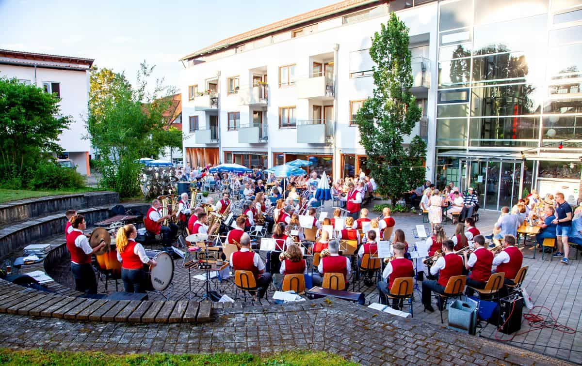 img 8310.jpg a2 112637