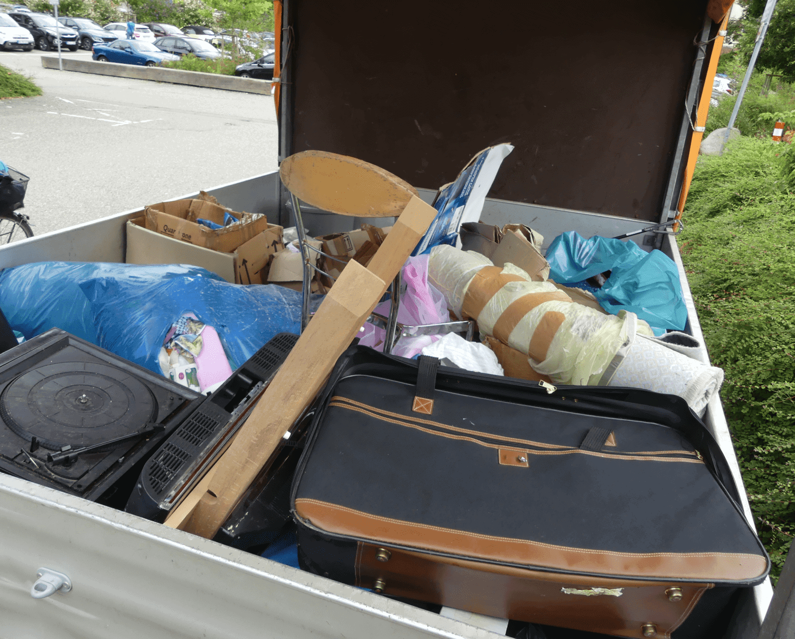 schweizer parkplatz müll dk 010724 (8)