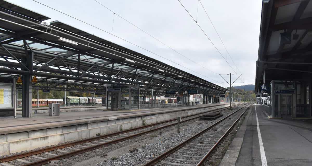 241015 bahnhof leer