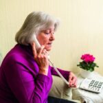 csm pressebild senioren frau telefon cb4ccc19f6