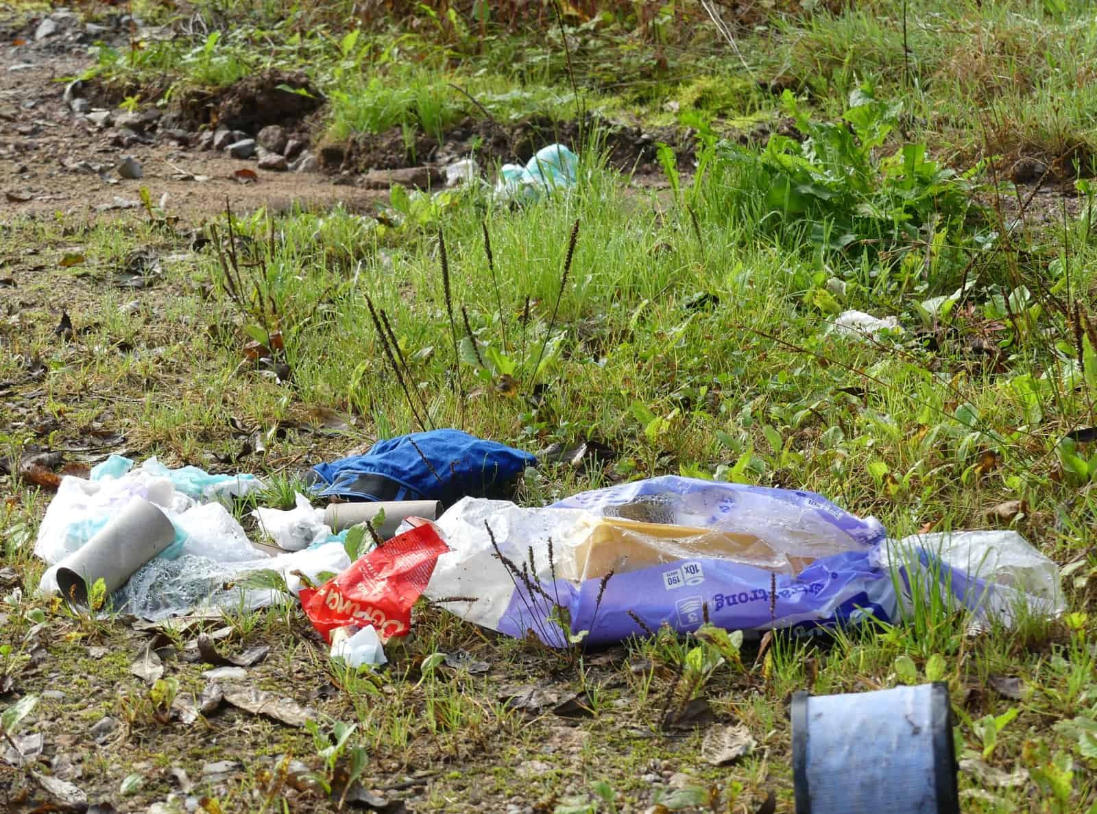 kalter graben parkplatz müll dk 211024 (10)