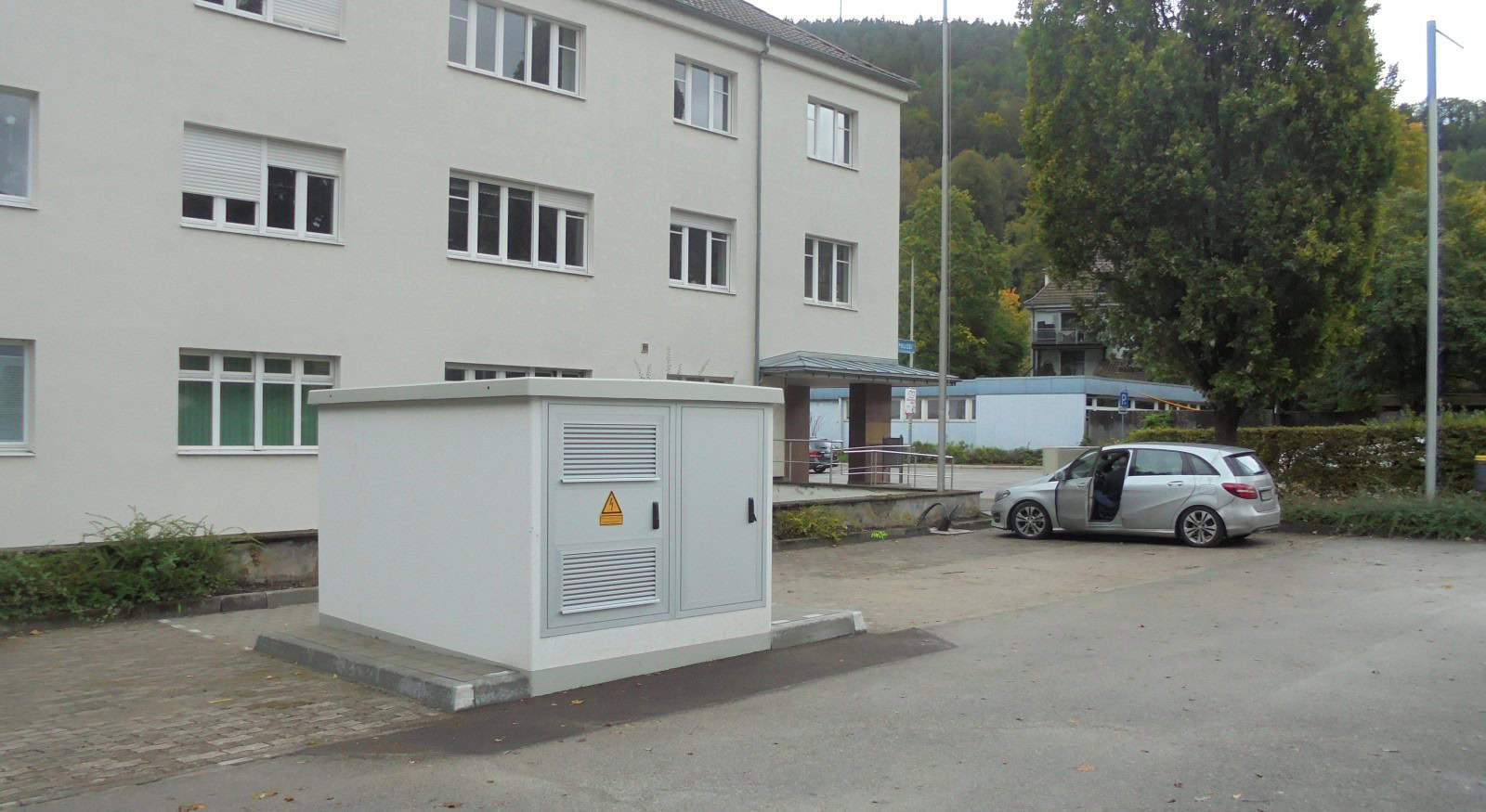 schlossparkplatz trafostation dk 280924 (2)