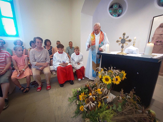 Auf Maria Hochheim wurde Mariä Himmelfahrt mit der traditionellen Kräuterweihe begangen. Foto: al